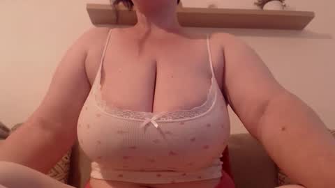 Snapshot of claralollipop chatting on 2, 6, 2026 Clara online show from 2, 6, 2026