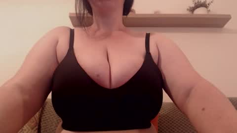 Snapshot of claralollipop chatting on 13, 6, 2026 Clara online show from 13, 6, 2026
