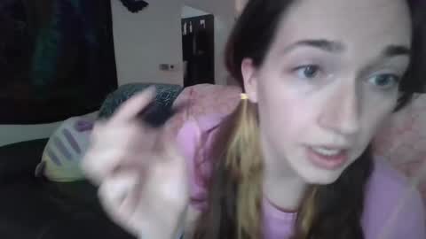 Snapshot of clarawolfe22 chatting on 4, 2, 2025 Clara Wolfe online show from 4, 2, 2025