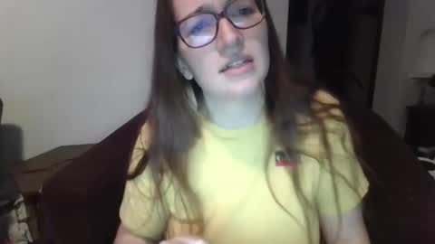 Snapshot of clarawolfe22 chatting on 12, 9, 2025 Clara Wolfe online show from 12, 9, 2025