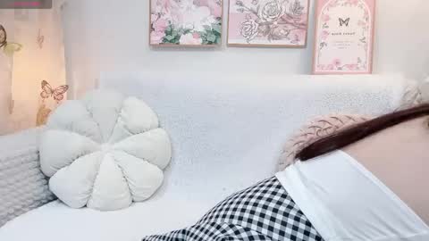 Snapshot of clari_yumi chatting on 28, 4, 2026 Clari online show from 28, 4, 2026