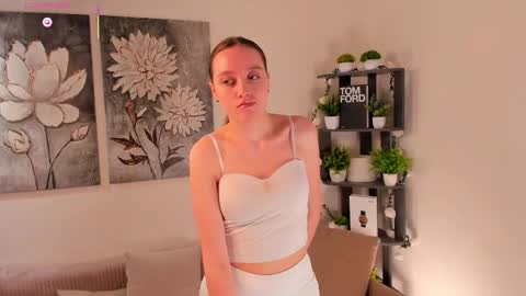 Lora online show from 28, 2, 2026