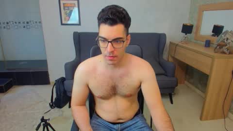 Snapshot of clarkslade chatting on 9, 10, 2025 ClarkSlade online show from 9, 10, 2025