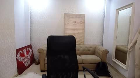 Snapshot of clarkslade chatting on 14, 10, 2025 ClarkSlade online show from 14, 10, 2025