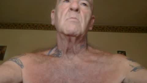 Snapshot of classic_rock_and_oldies chatting on 27, 6, 2026 Pizza online show from 27, 6, 2026