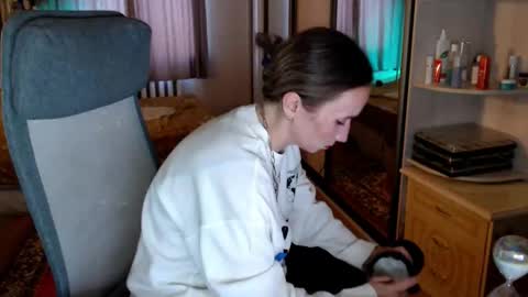 classyinna online show from 13, 1, 2026