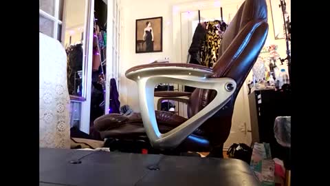 Snapshot of clementine_muffin chatting on 7, 1, 2025 Clementine Muffin online show from 7, 1, 2025