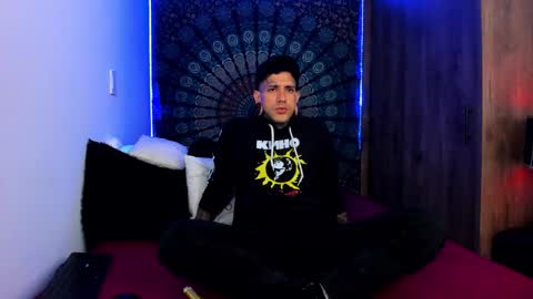 cleo y maikol online show from 5, 11, 2025