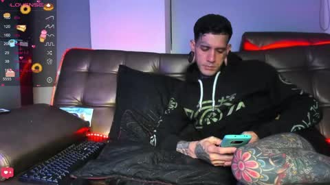 Snapshot of cleosexxx chatting on 7, 6, 2026 cleo y maikol online show from 7, 6, 2026