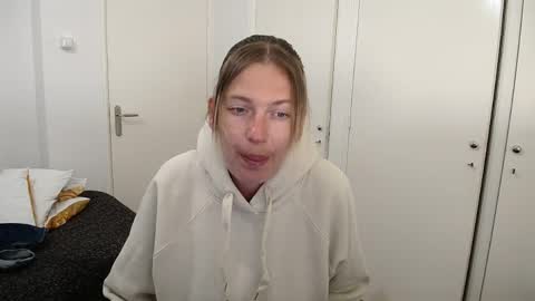 Snapshot of clittytastic chatting on 29, 3, 2026 Syl online show from 29, 3, 2026