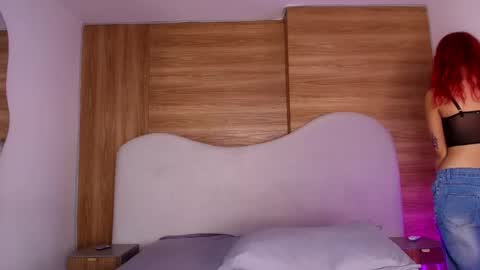 Snapshot of cloe_stanfort chatting on 1, 6, 2026 Cloe Stanfort online show from 1, 6, 2026