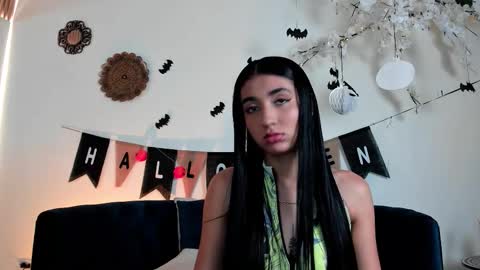 CLOE  online show from 19, 10, 2025