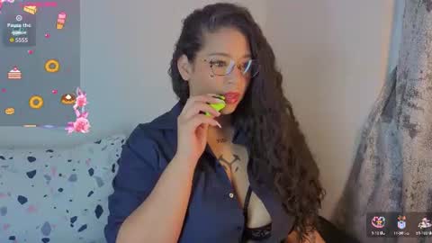 Snapshot of cloebunny_ chatting on 6, 7, 2026 Cloe Bunny online show from 6, 7, 2026