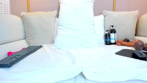 Cloe online show from 12, 2, 2025