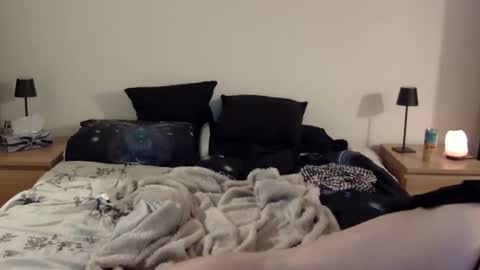 cloudy2025 online show from 19, 11, 2025