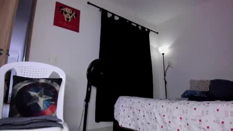 Snapshot of cloudy_pigdude chatting on 27, 4, 2026 CRISTIAN online show from 27, 4, 2026
