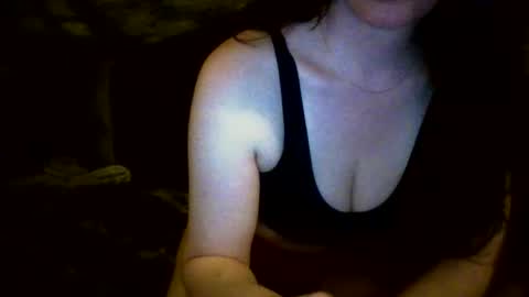 Snapshot of cloudylemonade22 chatting on 22, 11, 2025 cloudylemonade22 online show from 22, 11, 2025