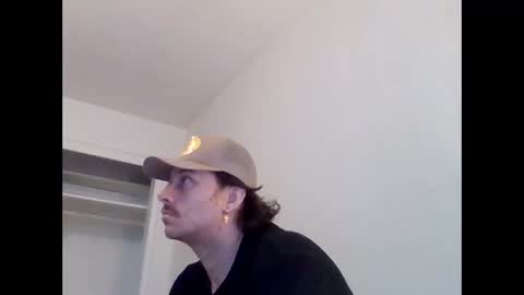 Snapshot of cloudyydayzz chatting on 22, 2, 2026 tallhungandcloudy online show from 22, 2, 2026