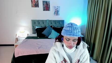 Snapshot of clown_face chatting on 7, 3, 2025 emely dolce online show from 7, 3, 2025