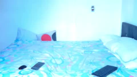 Snapshot of cluplechatur chatting on 4, 12, 2024 Meggan y Thiago online show from 4, 12, 2024