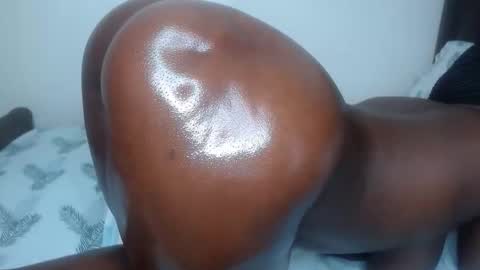 Snapshot of cocoa_devine chatting on 18, 4, 2026 cocoa_devine online show from 18, 4, 2026