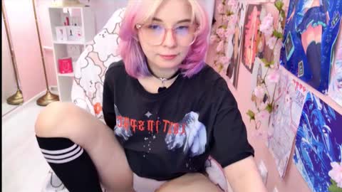 Mia online show from 7, 10, 2025