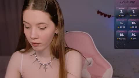 Snapshot of coddleweeper chatting on 26, 11, 2025 Hello guys my name is Coddle online show from 26, 11, 2025