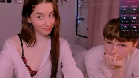 Snapshot of coddleweeper chatting on 24, 6, 2026 Hello guys my name is Coddle online show from 24, 6, 2026