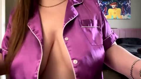 Snapshot of codieraye chatting on 25, 6, 2026 TheGoddessCodie online show from 25, 6, 2026