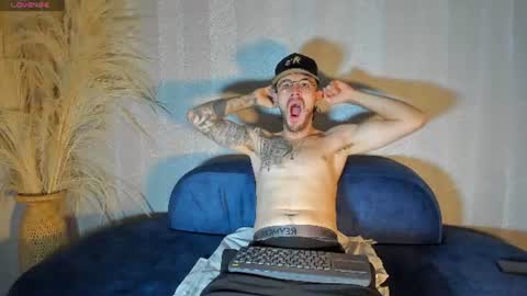Snapshot of codyywalker chatting on 21, 6, 2026 Cody Walker online show from 21, 6, 2026