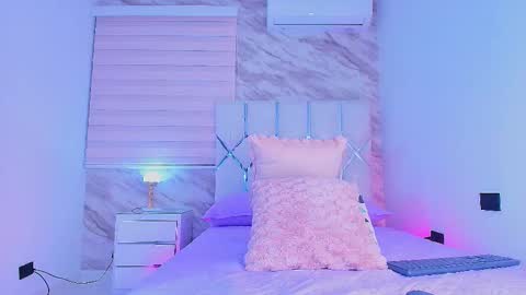 colett online show from 5, 11, 2025