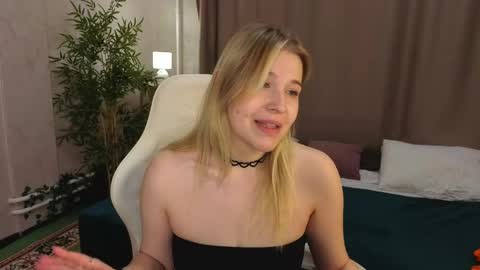 Snapshot of colleen_blake chatting on 30, 5, 2026 Collen Mon Tue Wed Thu Fri GMT 3 0300am - 0900am online show from 30, 5, 2026