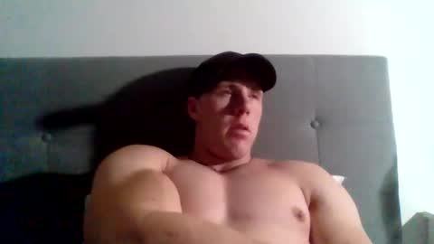 Snapshot of college_muscle chatting on 2, 1, 2025 foreverxshredded online show from 2, 1, 2025