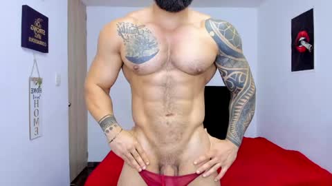 college_muscle_ass online show from 17, 5, 2026
