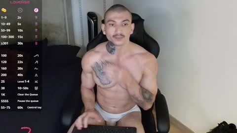 Snapshot of colombianmuscle8 chatting on 15, 2, 2025 colombianmuscle8 online show from 15, 2, 2025