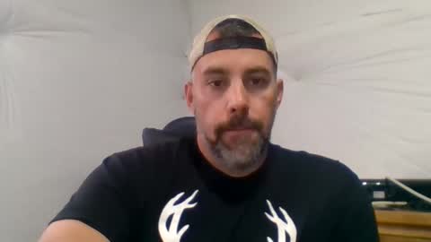 Snapshot of coloradoguy36 chatting on 28, 4, 2026 Just me online show from 28, 4, 2026