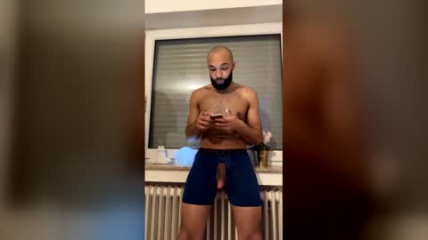 Snapshot of colossalmike chatting on 15, 2, 2026 colossalmike online show from 15, 2, 2026