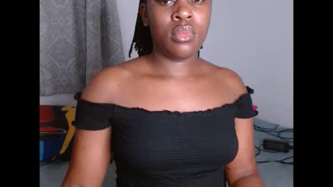 Snapshot of comicalcara chatting on 22, 9, 2025 Cara online show from 22, 9, 2025