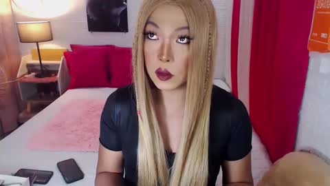 QUEEN SABRINA online show from 19, 12, 2025