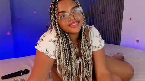 conielaurenth online show from 18, 2, 2025