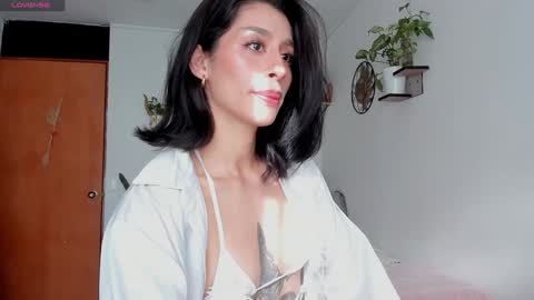 Snapshot of connie_deep chatting on 6, 1, 2025 connie online show from 6, 1, 2025