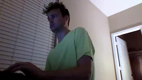 Snapshot of cooldude122222 chatting on 9, 1, 2025 cooldude122222 online show from 9, 1, 2025