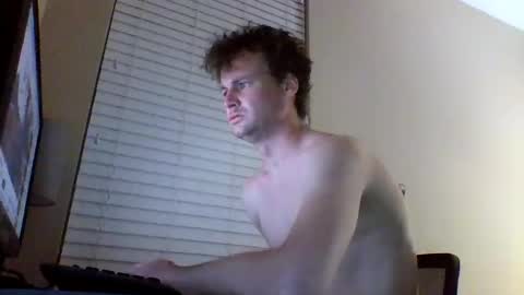 Snapshot of cooldude122222 chatting on 5, 3, 2025 cooldude122222 online show from 5, 3, 2025