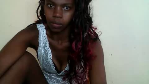 Snapshot of coquine_lara chatting on 26, 4, 2026 coquine_lara online show from 26, 4, 2026