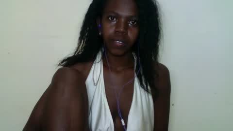 Snapshot of coquine_lara chatting on 29, 4, 2026 coquine_lara online show from 29, 4, 2026