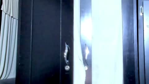 Snapshot of coral_source chatting on 5, 4, 2026 coral_source online show from 5, 4, 2026