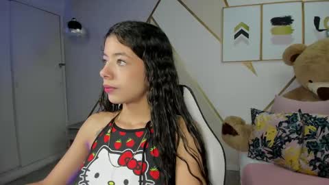 Snapshot of coral_taylorr chatting on 1, 3, 2025 Coral online show from 1, 3, 2025