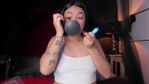 Snapshot of coralfox__ chatting on 11, 11, 2025 Coral online show from 11, 11, 2025