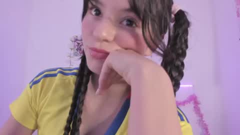 Snapshot of coralinexxx07 chatting on 17, 6, 2026 Coraline uwu Bienvenidos al dulce mundo de Coraline Hola amores soy Coraline Una chica tierna juguetona online show from 17, 6, 2026