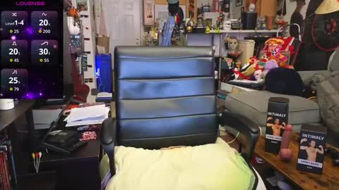 Snapshot of coreyniles96 chatting on 18, 10, 2025 CoreyNiles96 online show from 18, 10, 2025